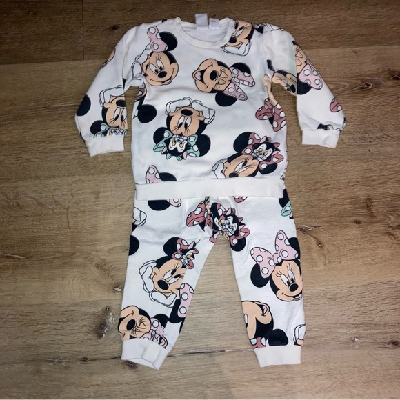 GAP /H&M Girls Minnie Mouse Sweatshirt Bundle Clothes Size 2T - Picture 2 of 9